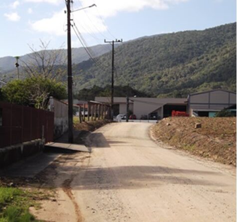 Rua Floriano Mayer, pavimentação muito esperada pelos moradores locais.